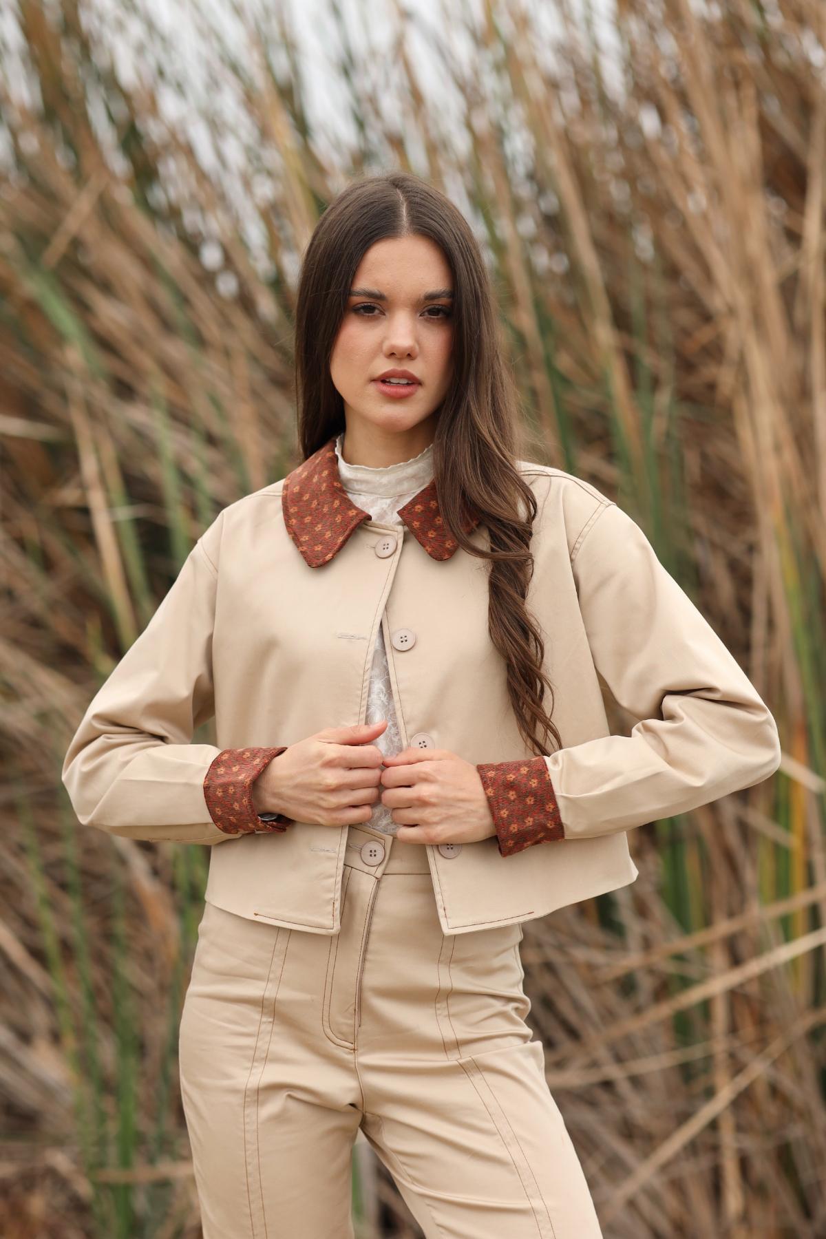 Chaqueta Aura Beige